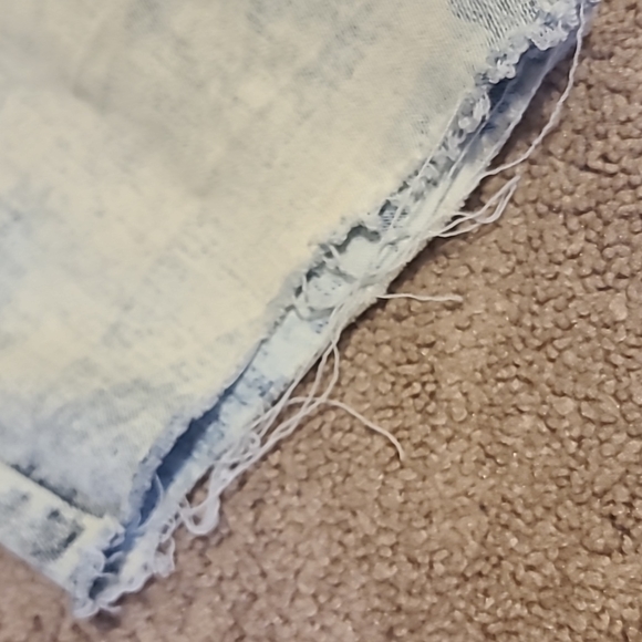 Barely Worn Men Jean Shorts - Picture 3 of 6